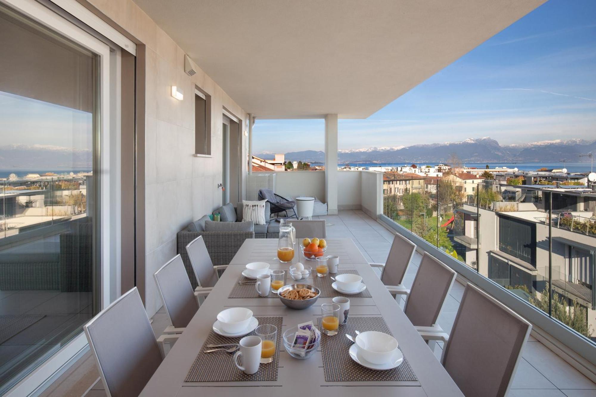 Perla Garda With Pool Apartament